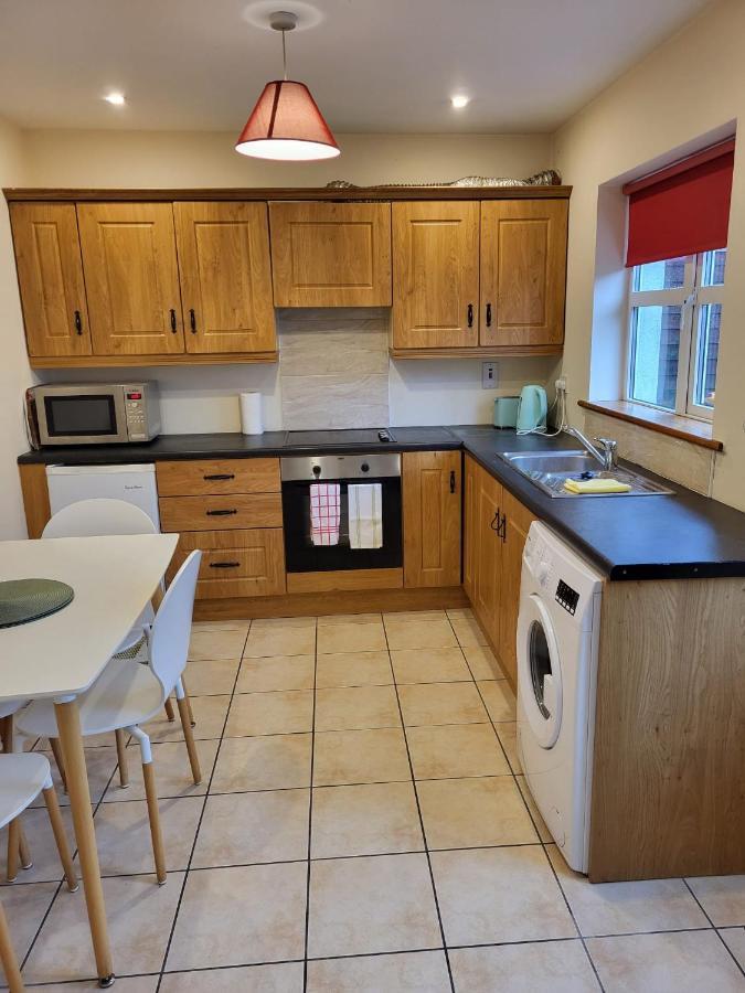 Townhouse 2 Barrow Lane Villa Carlow Bagian luar foto